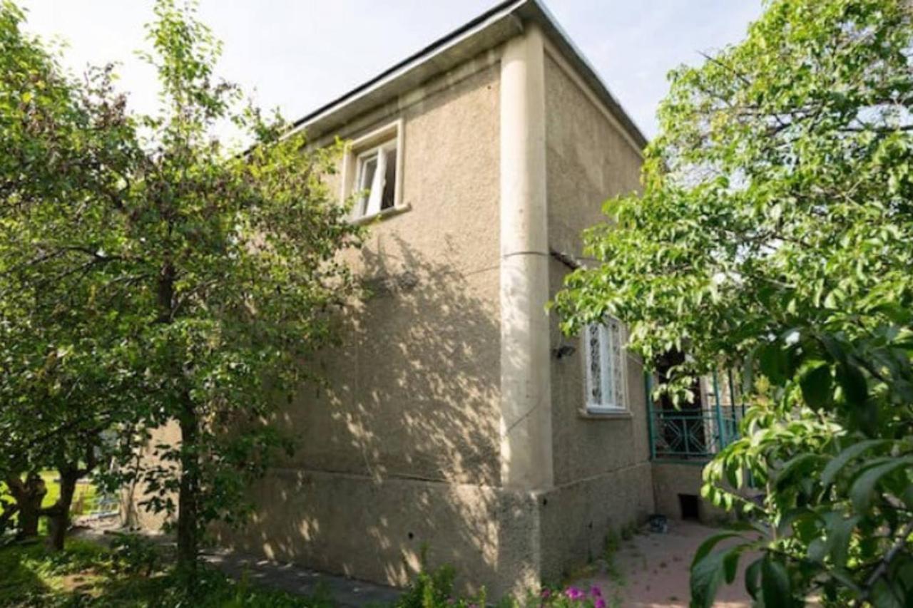 Guest House On Maksimova 9 Almaty Exterior foto